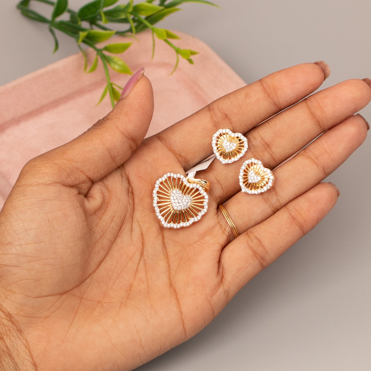 AD Pendant With Stud Earrings P59
