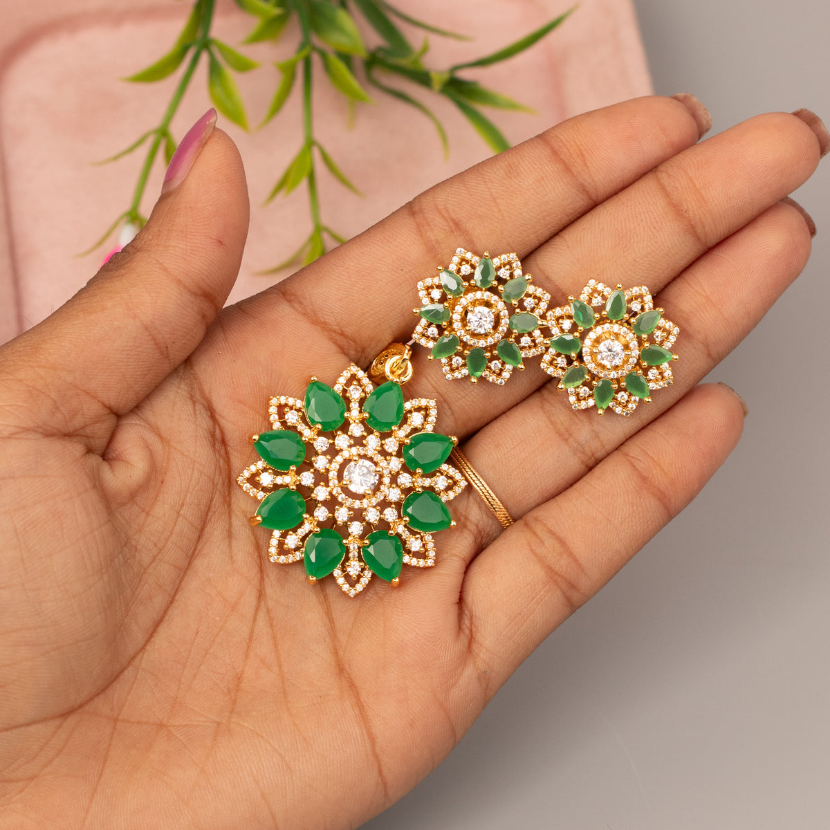 AD Pendant With Stud Earrings P50