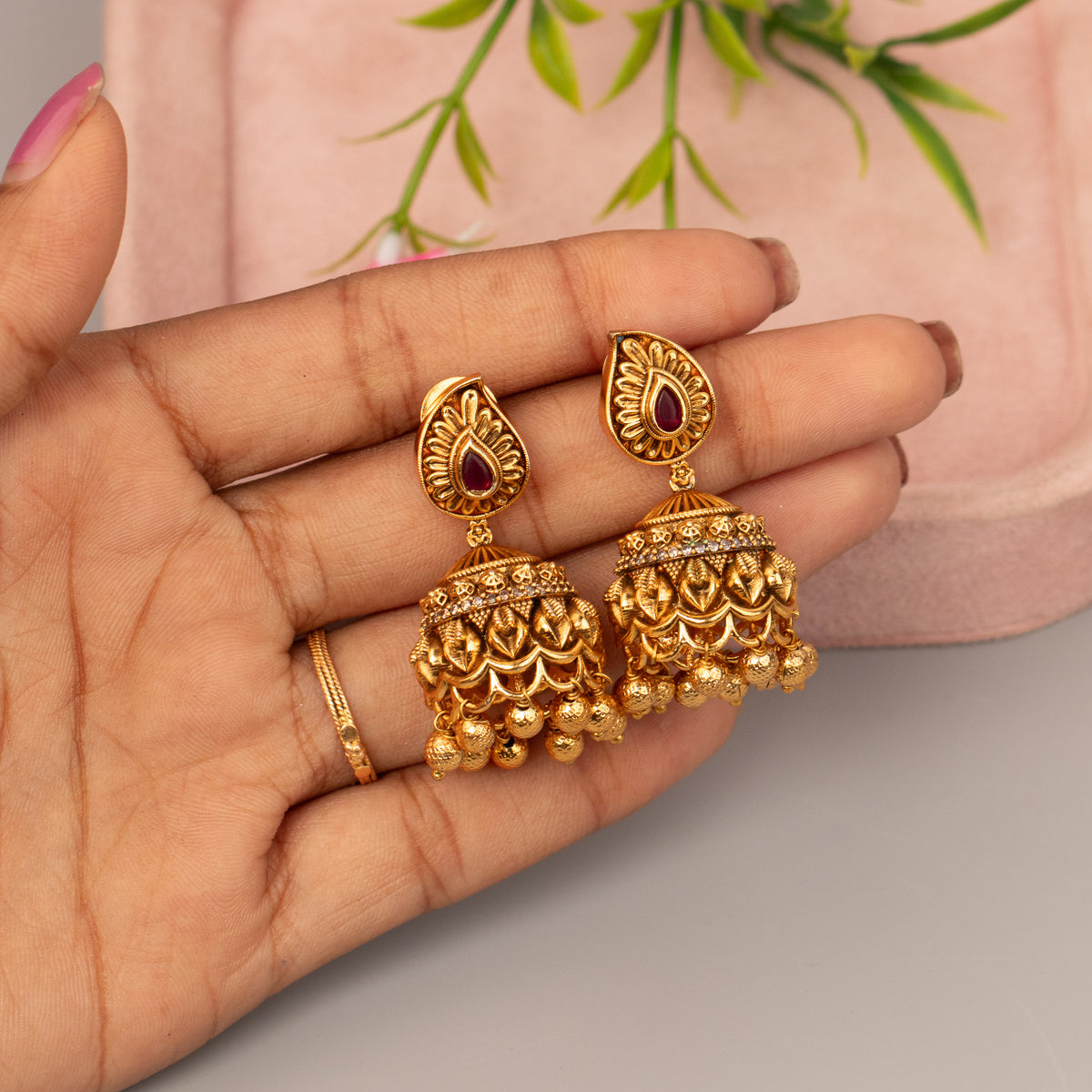 Antique Earrings E1582