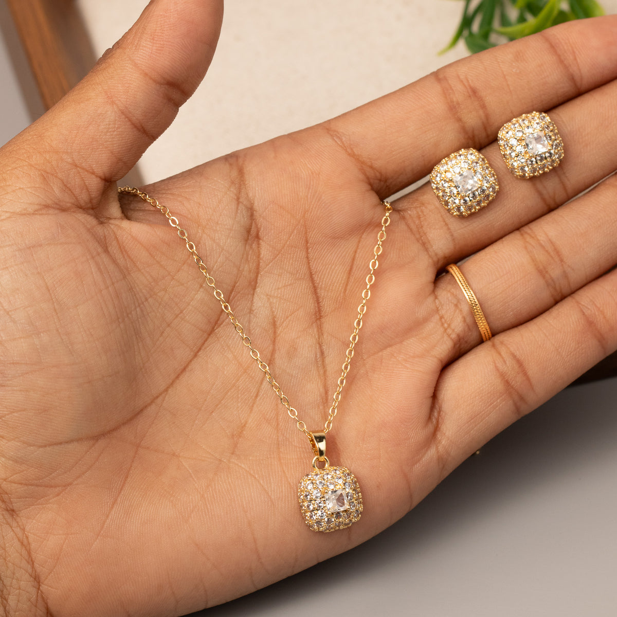 Simple Chain SC425 [Premium Imported]