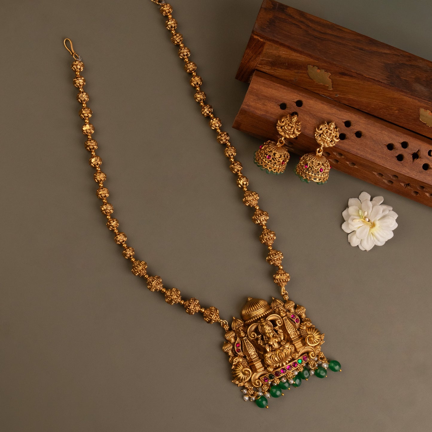 Necklace 579