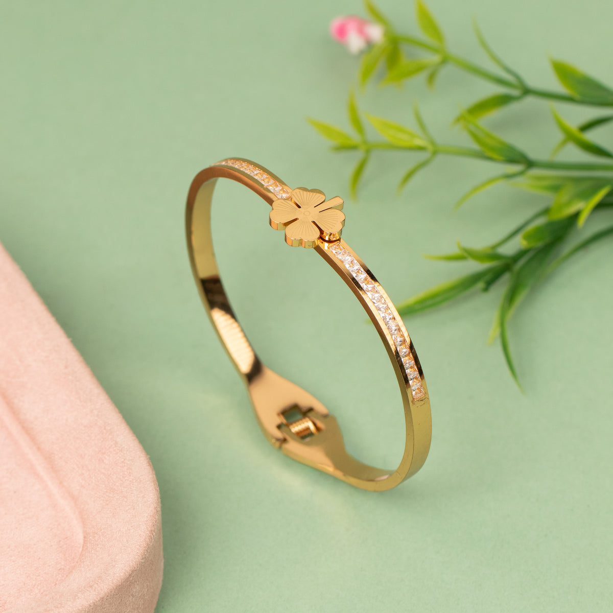 Cuff Bangles B684