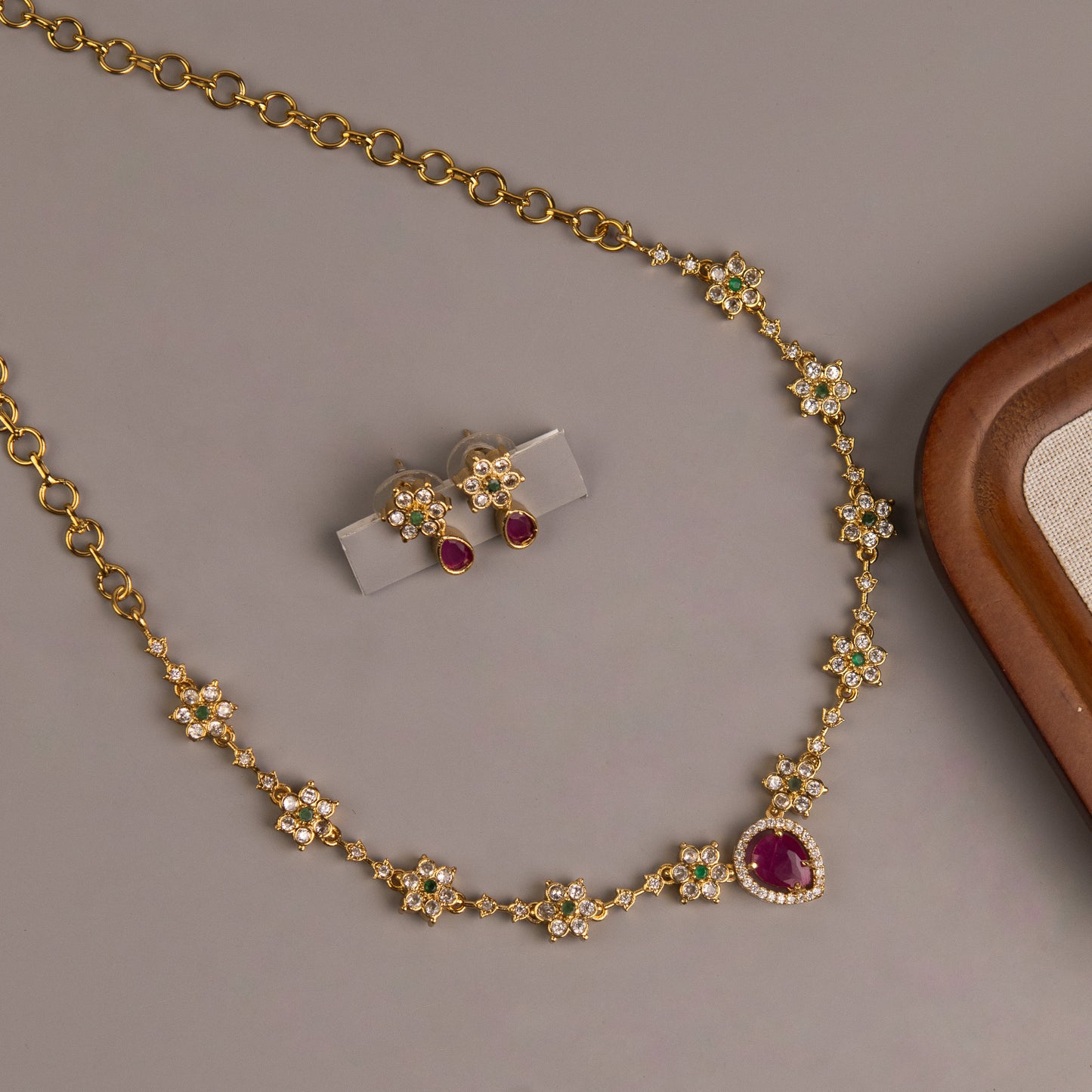 Necklace 305