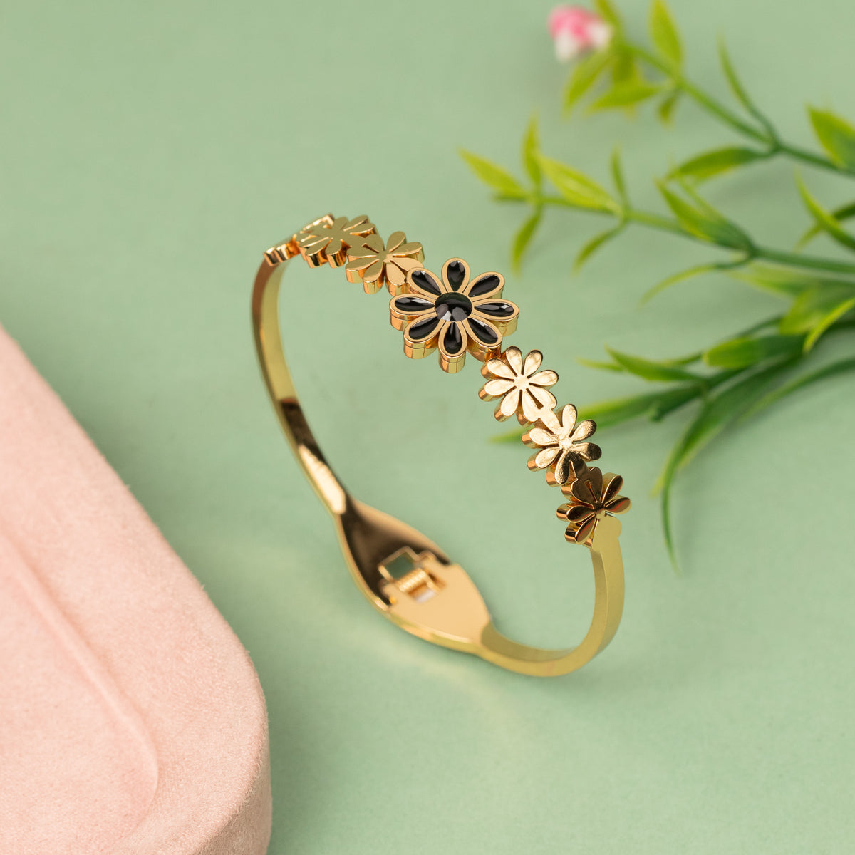 Cuff Bangles B685