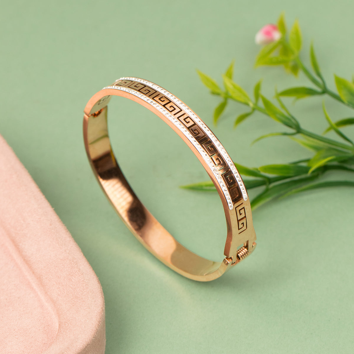 Cuff Bangles B682