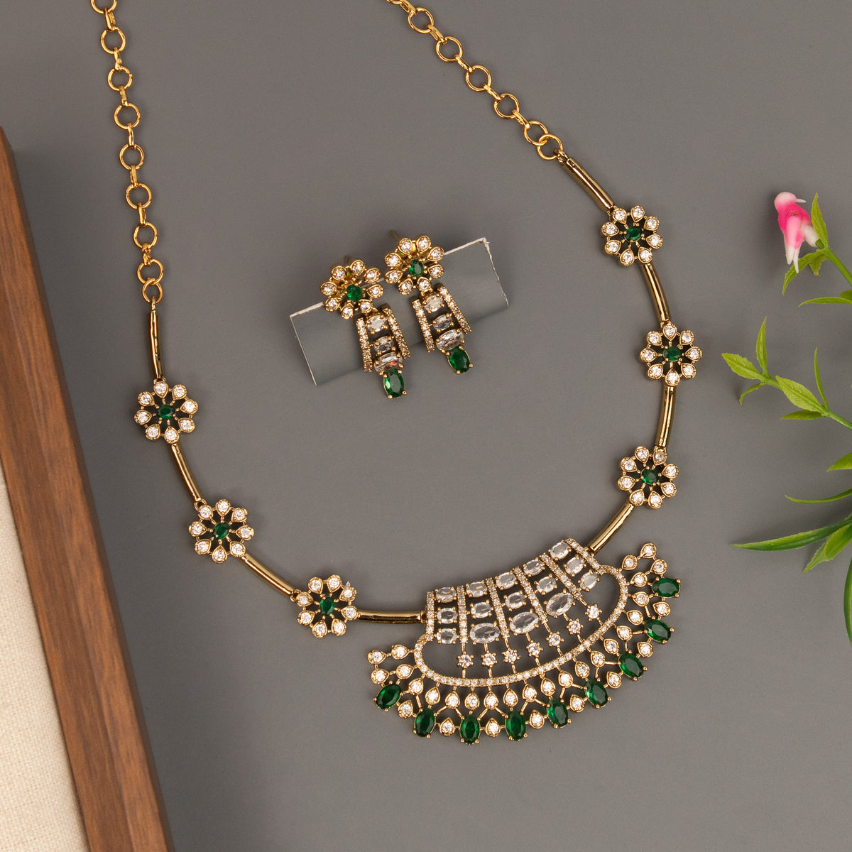 Necklace N1606