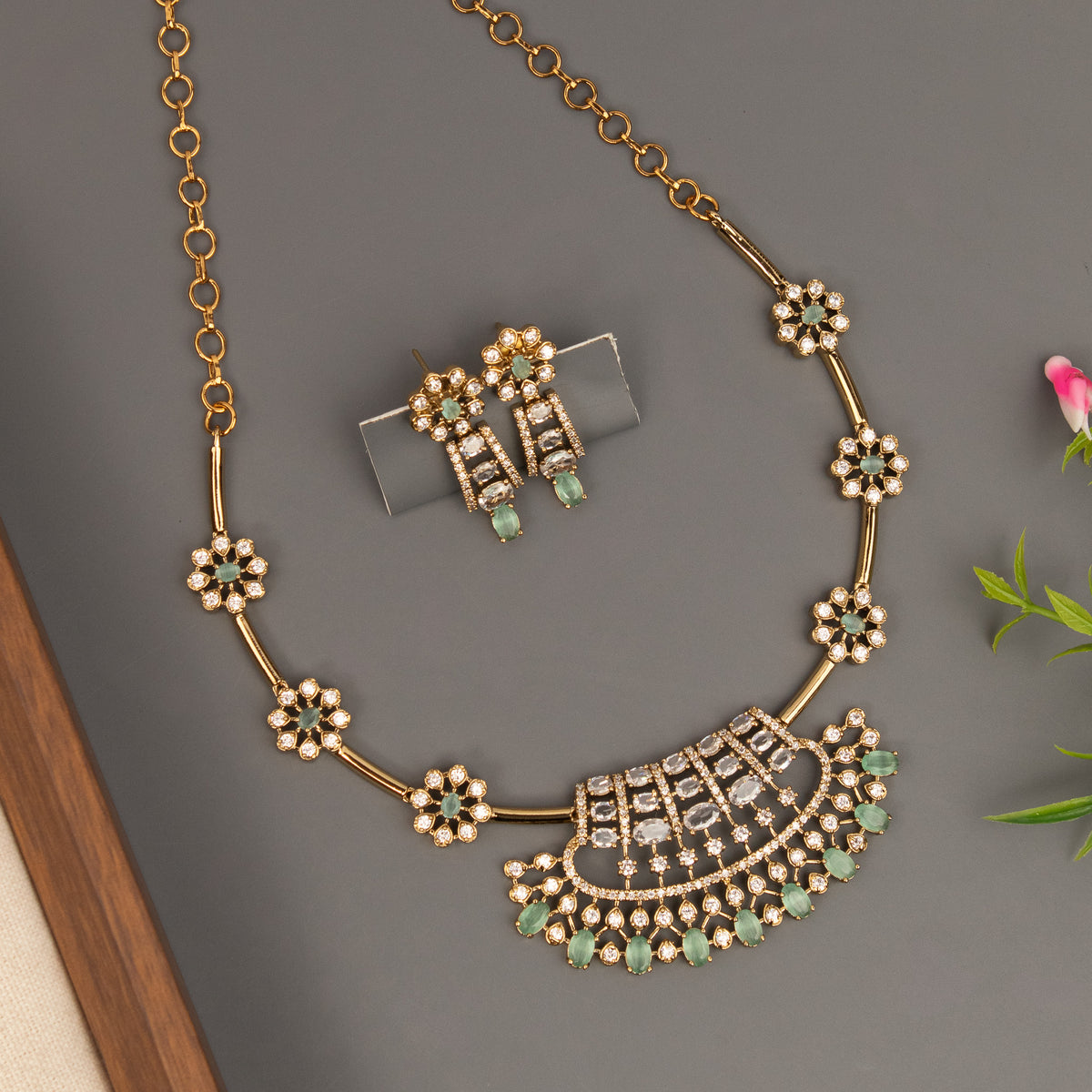 Necklace N1606