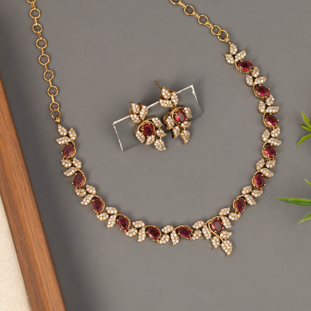 Necklace N1600