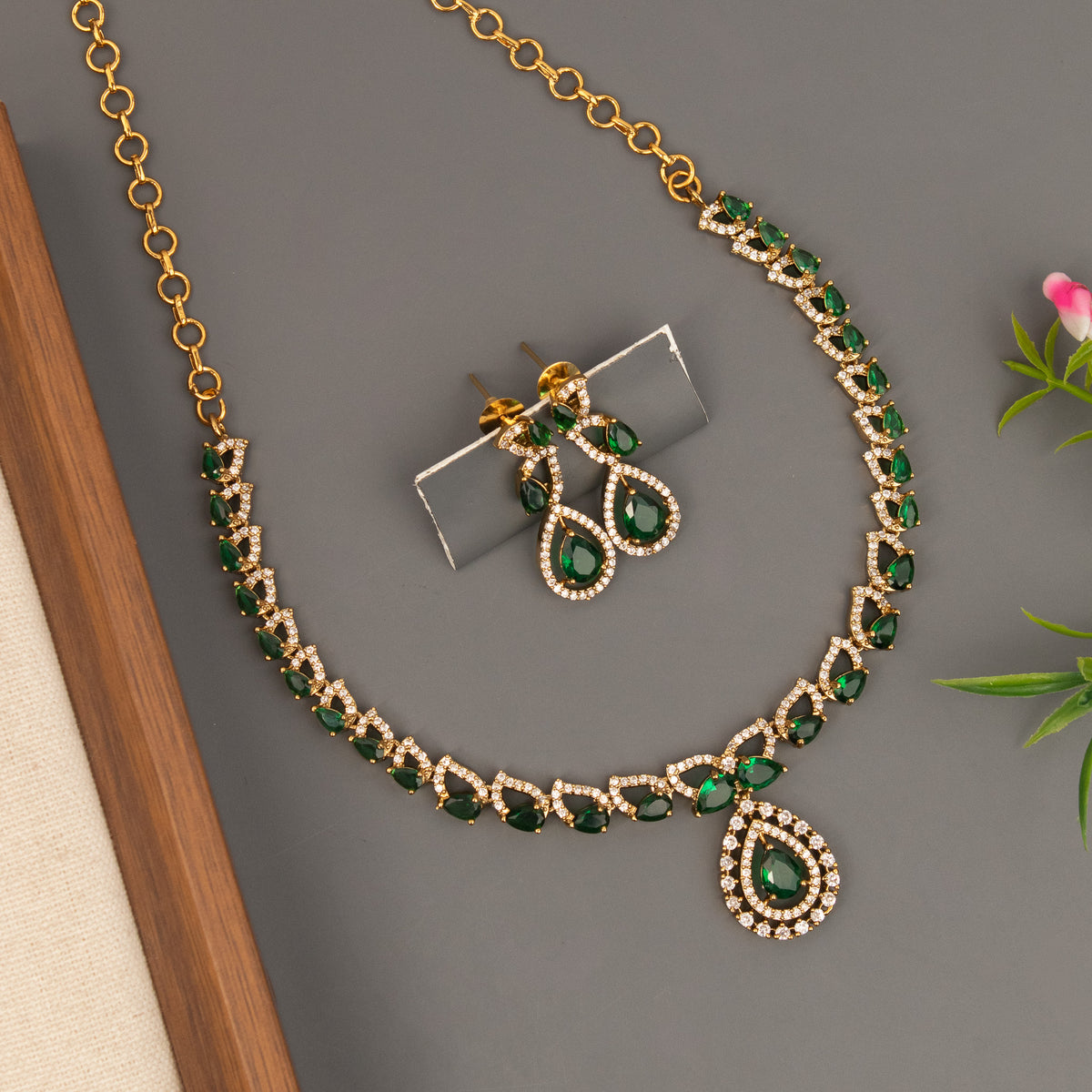 Necklace N1588
