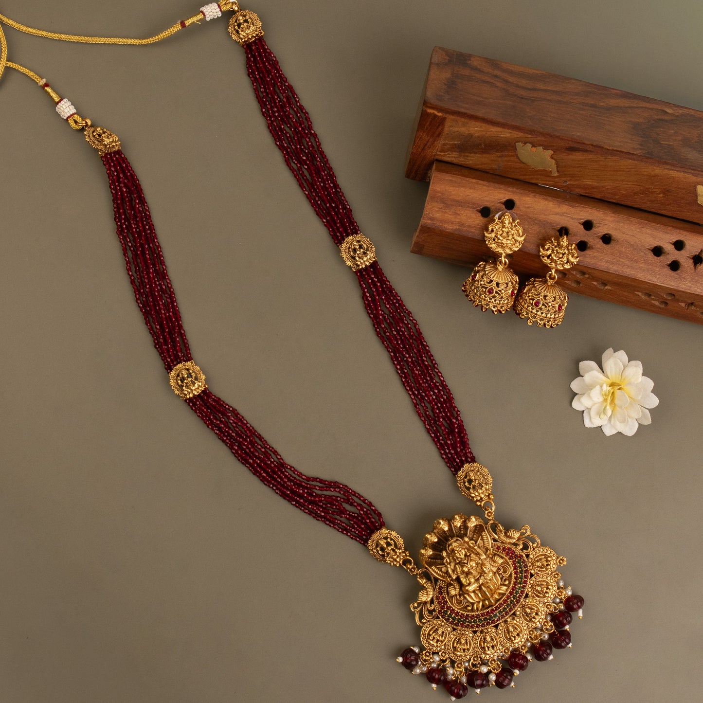 Necklace 439
