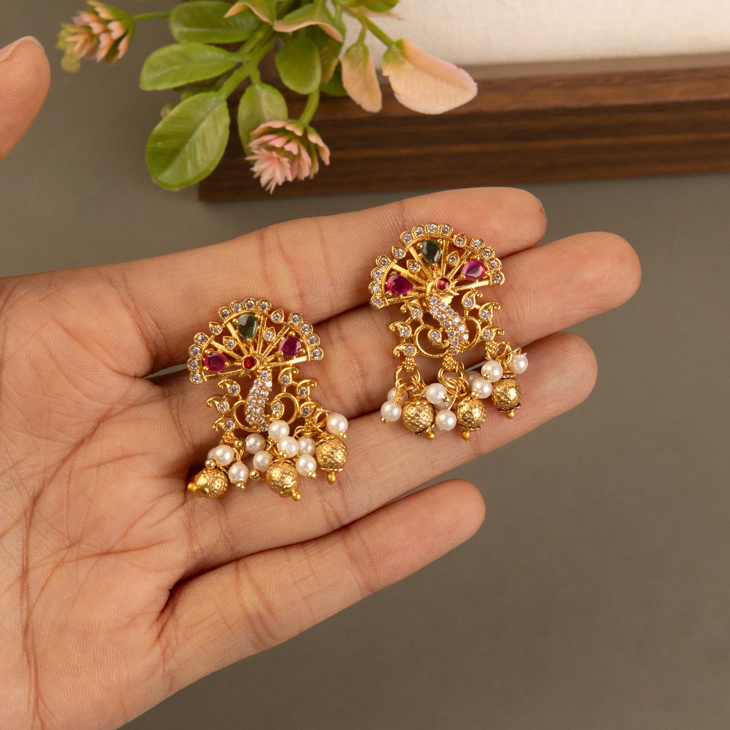 Stud Earrings E823[Antique]