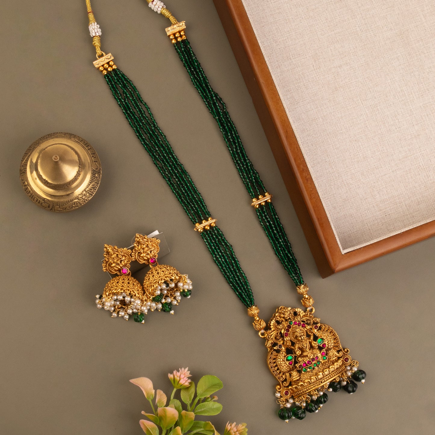 Necklace 048