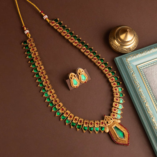 Necklace 680