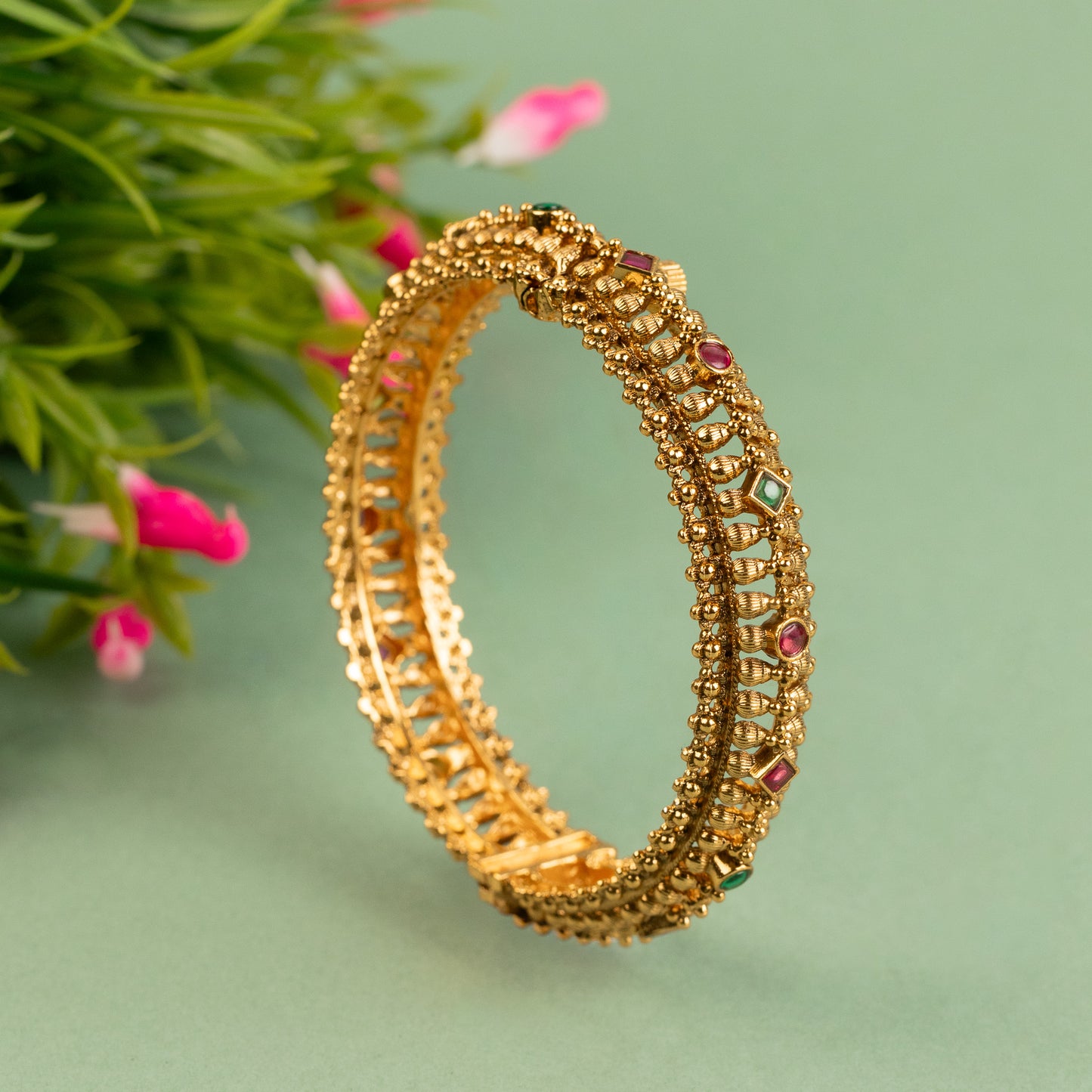 Premium Antique Bangle B558
