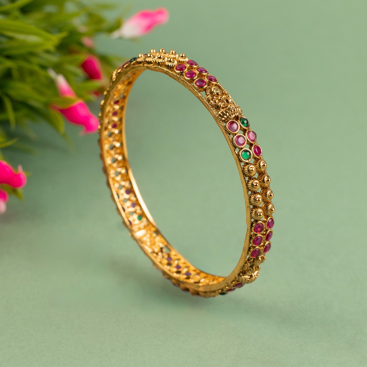 Premium Antique Bangle B557