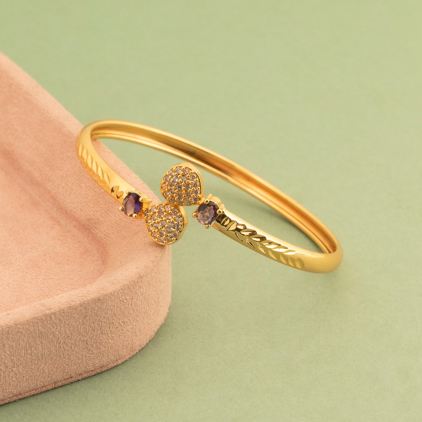 Cuff Bangle B563