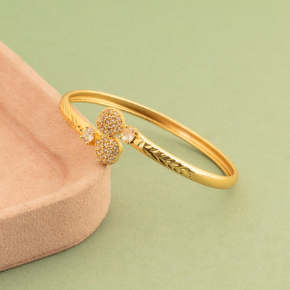 Cuff Bangle B563