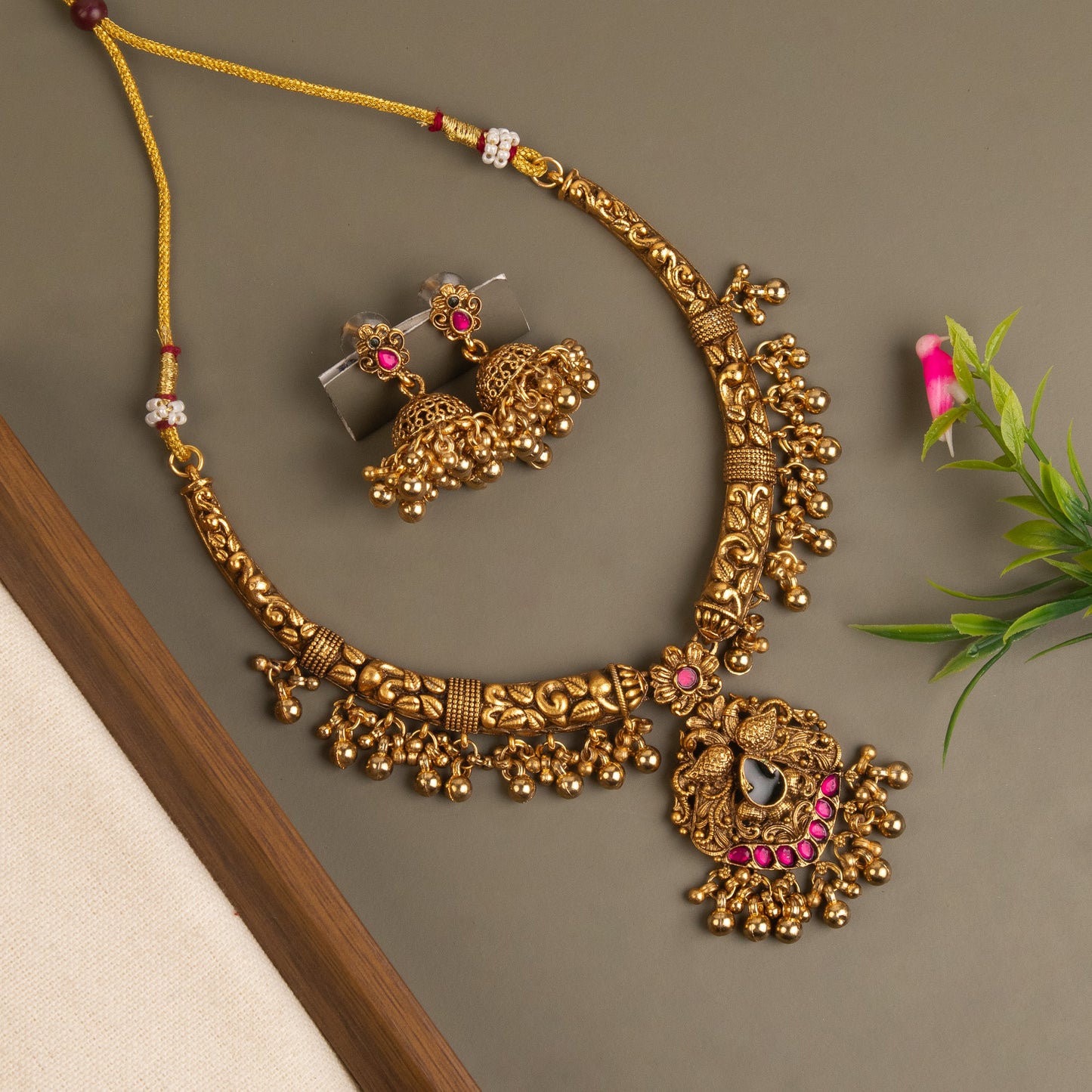 Necklace 376
