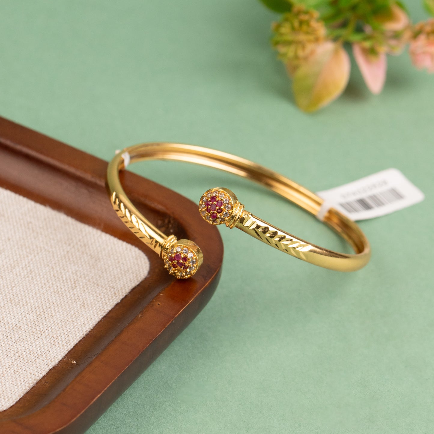 Cuff Bangle B562