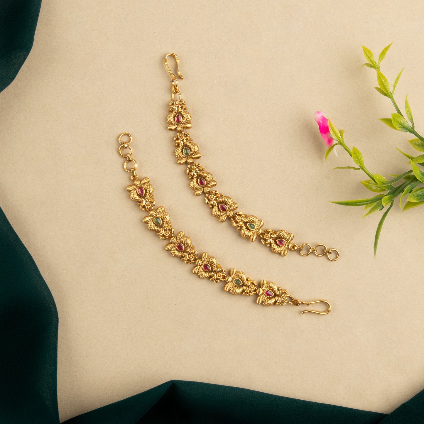 Premium Ear Chain EC68