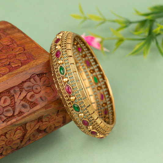 Antique Bangle B11