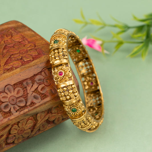 Antique Bangle B16