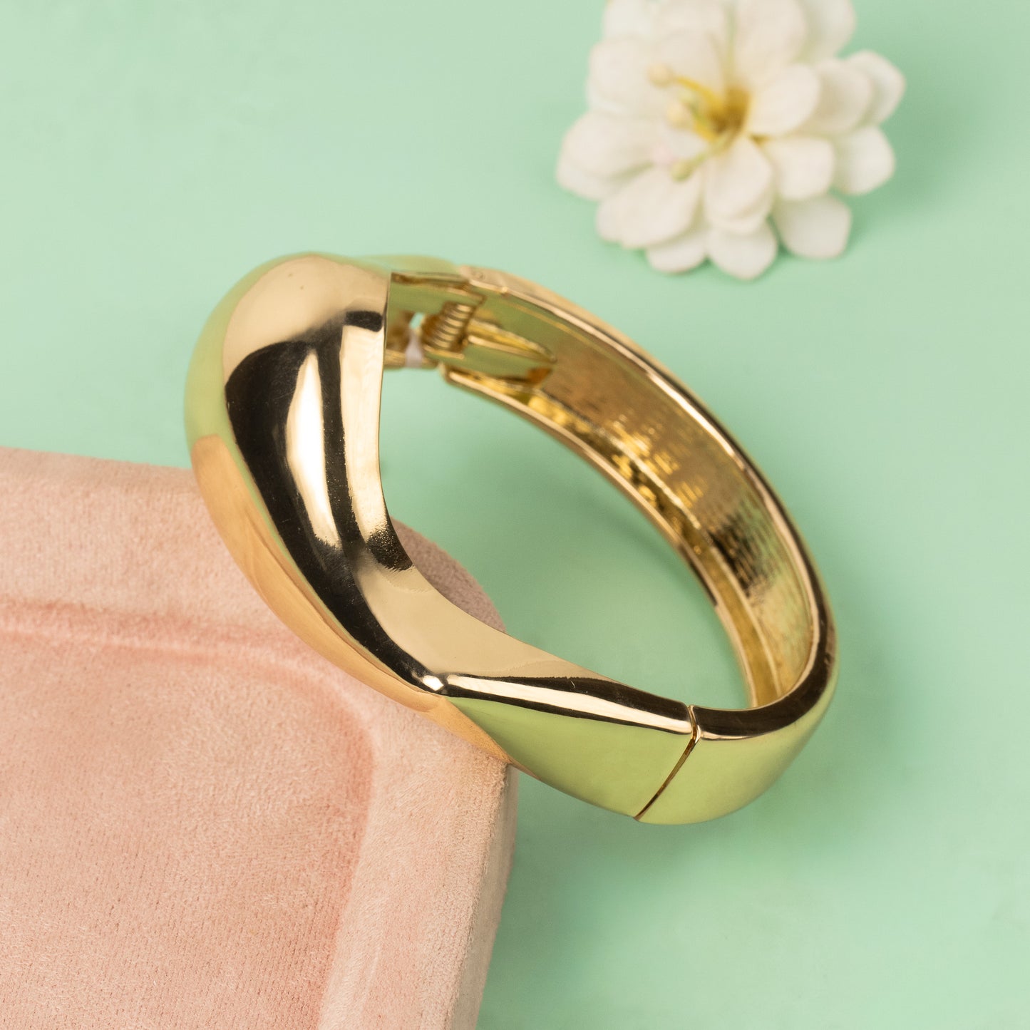 Cuff Bangle B568