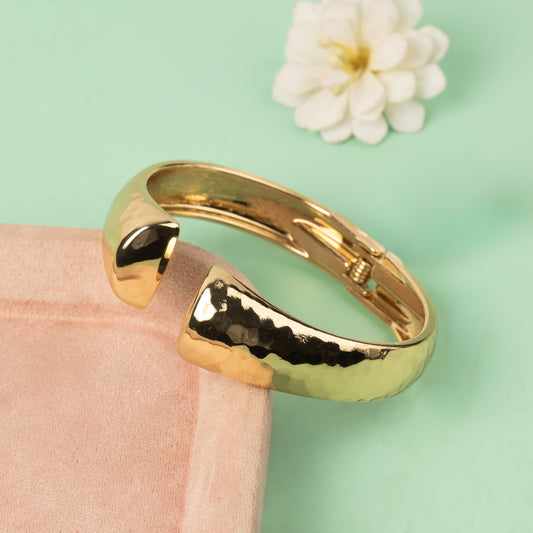 Cuff Bangle B572