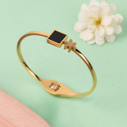 Cuff Bangle B574