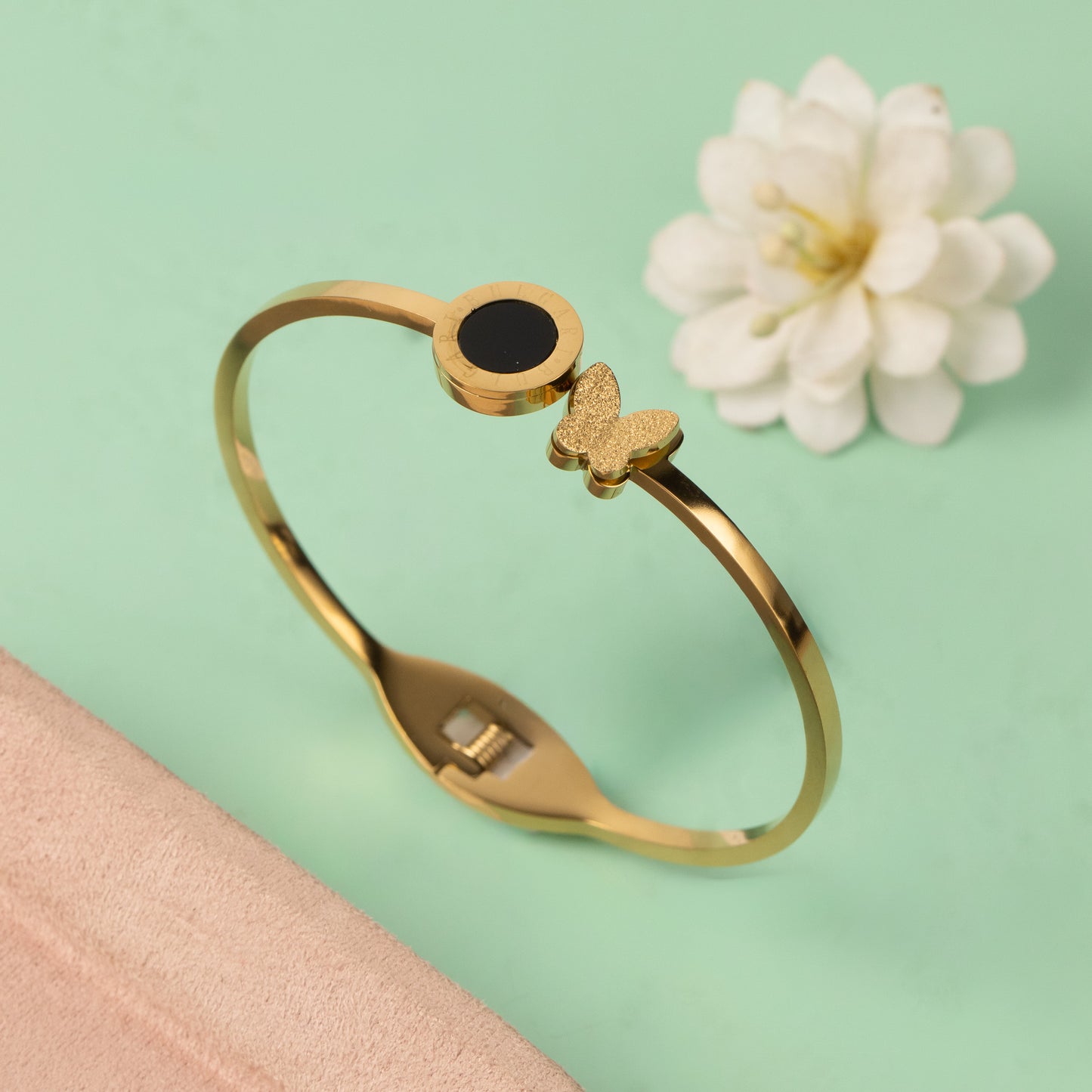 Cuff Bangle B575