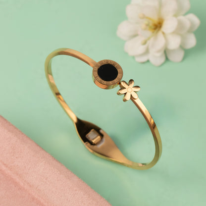 Cuff Bangle B574