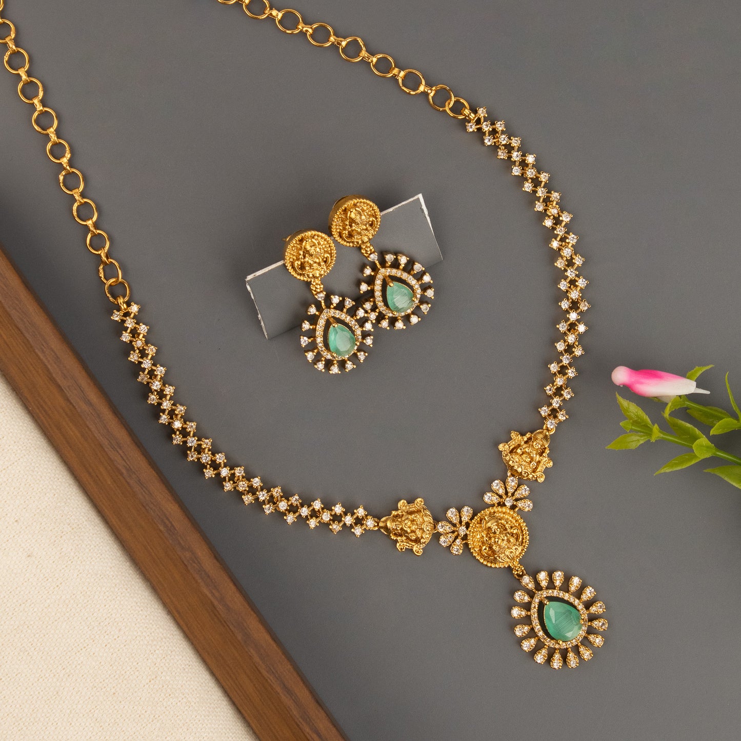Necklace 352