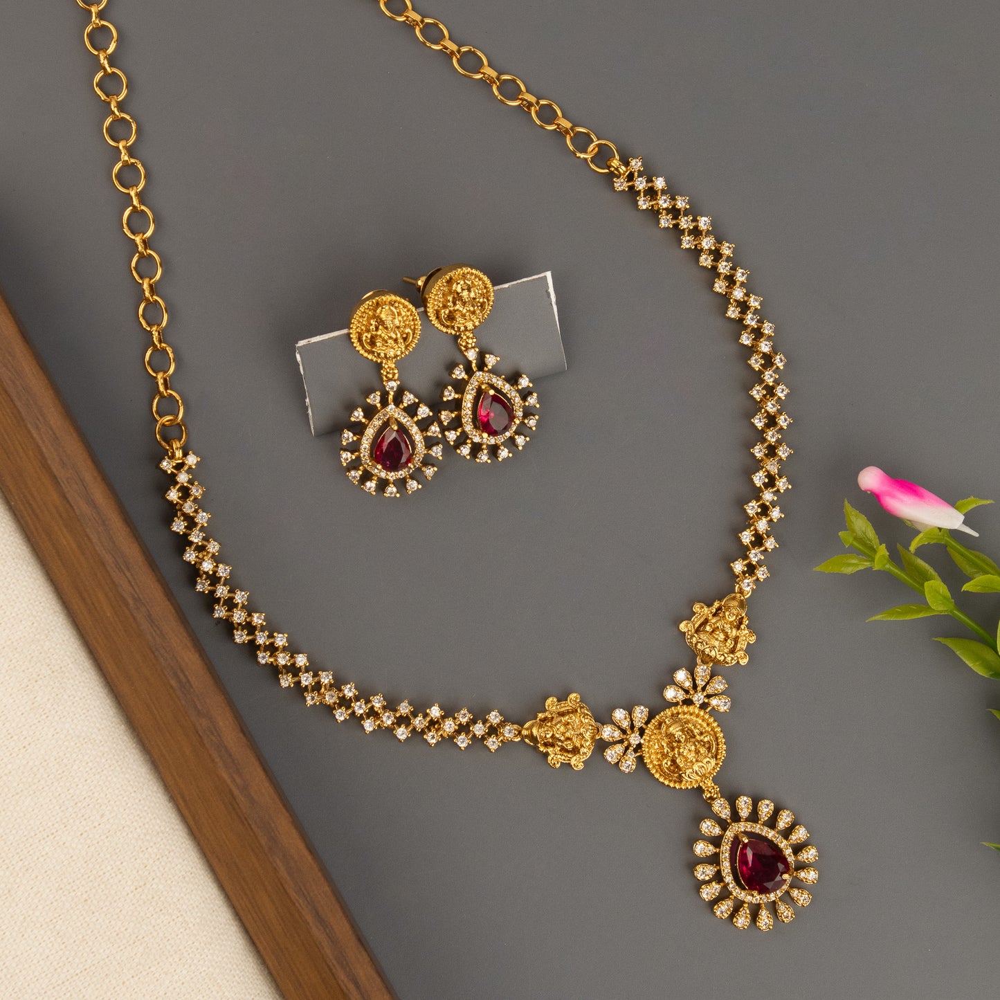 Necklace 352