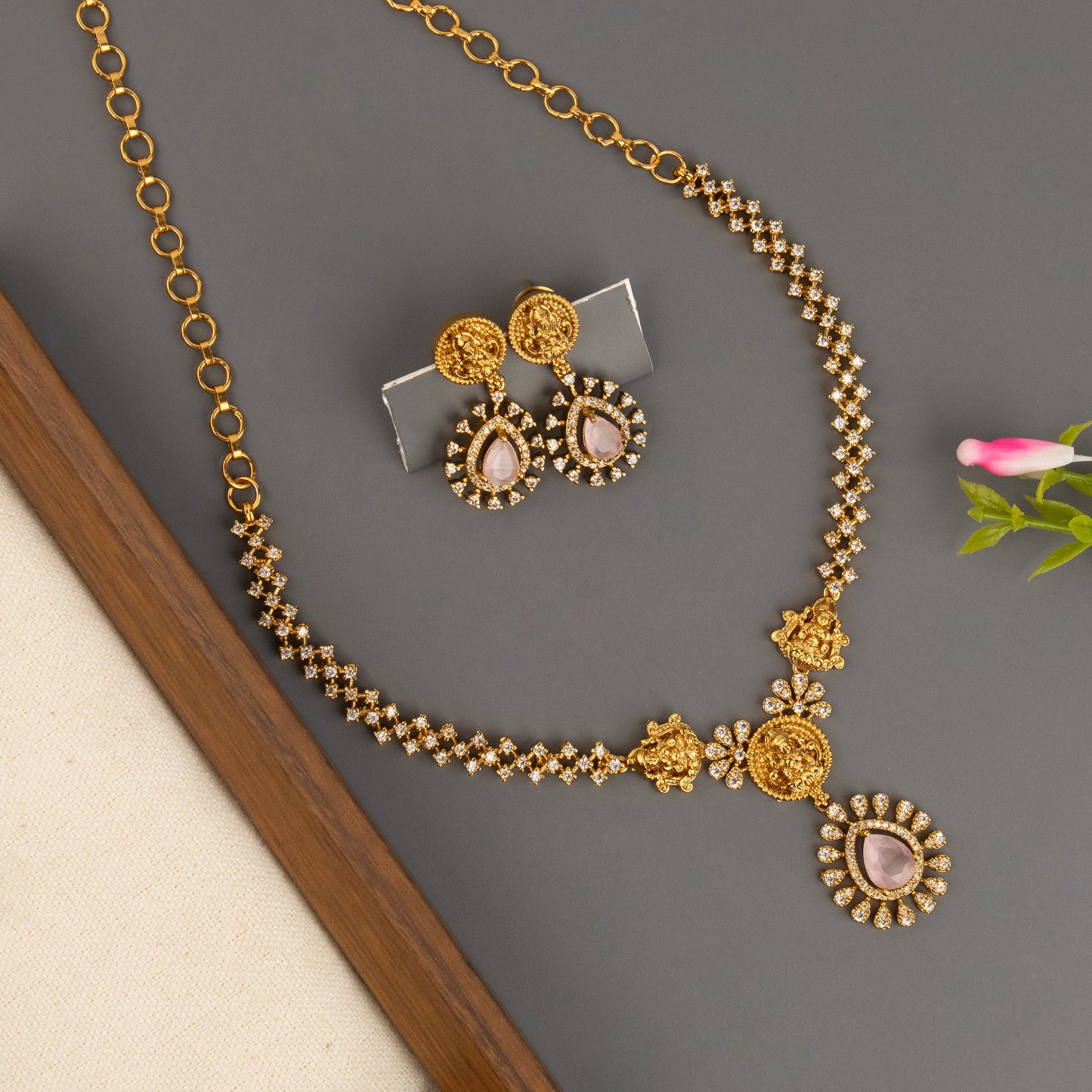 Necklace 352