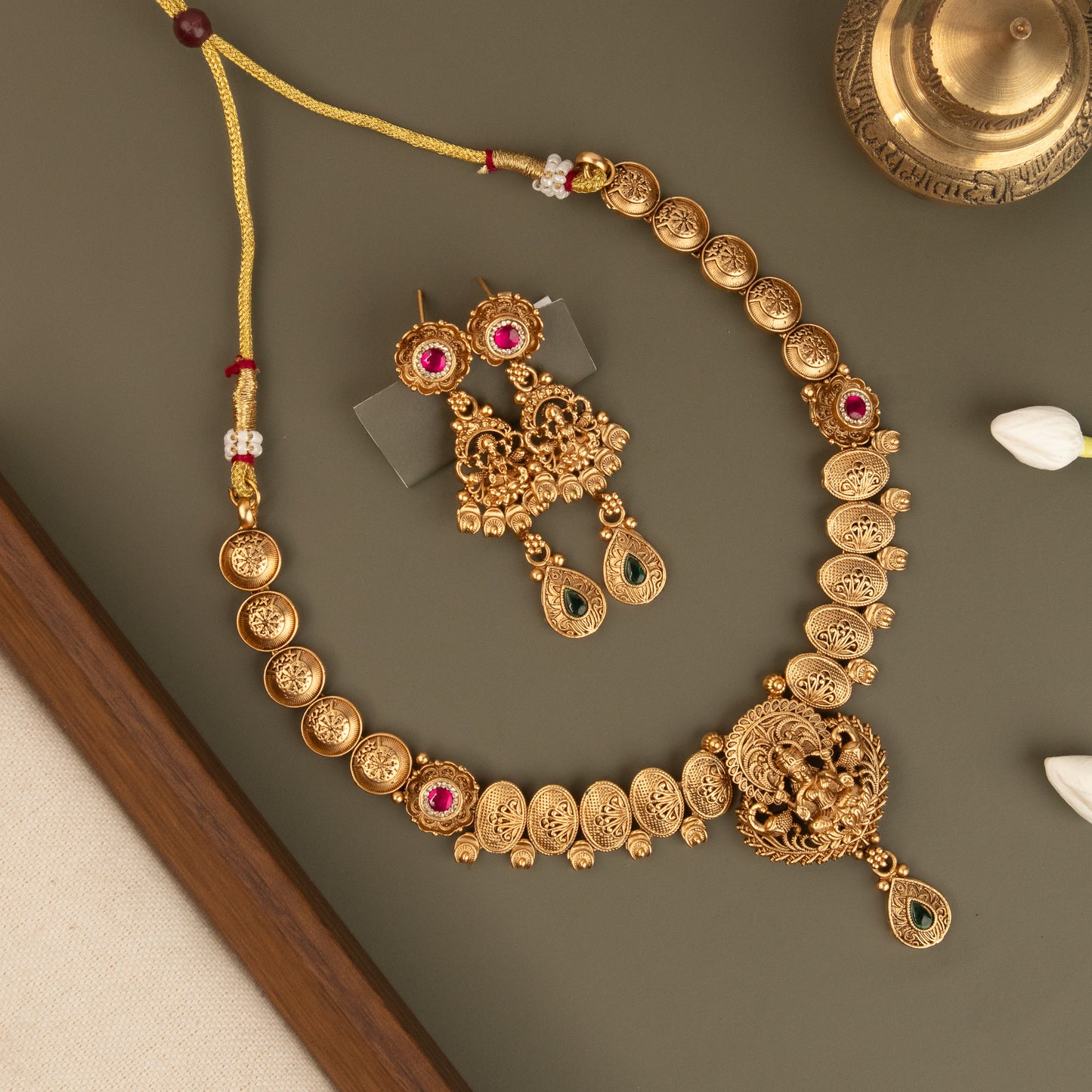 Premium Necklace 713