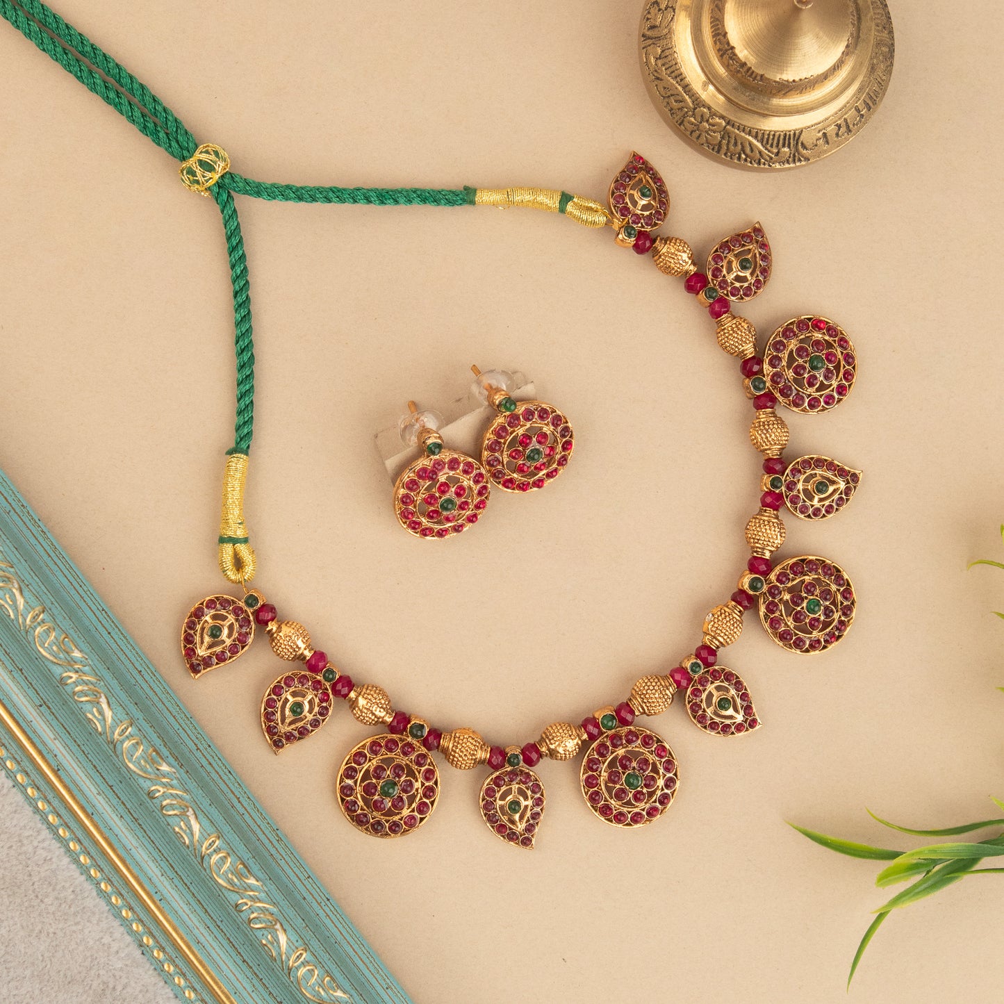 Necklace 835