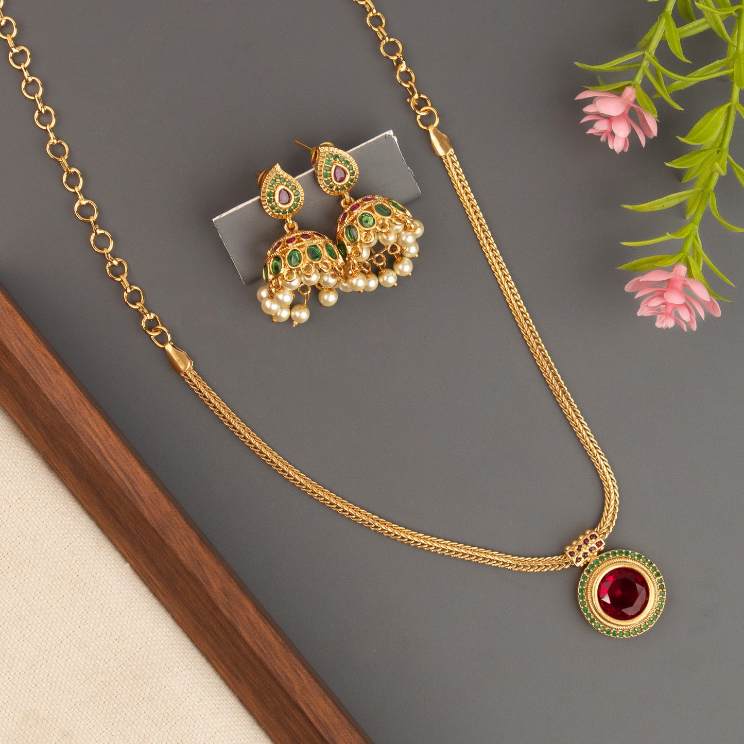 Necklace 879