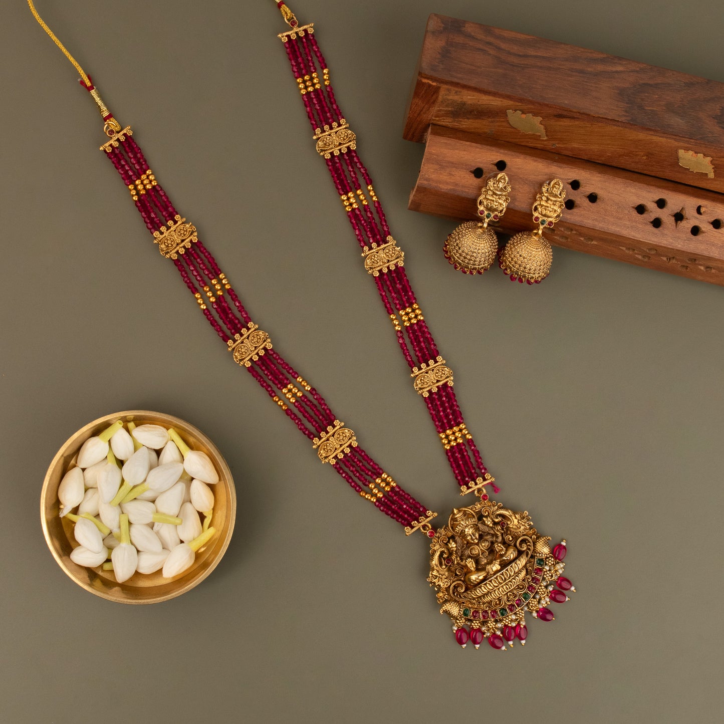 Necklace 910