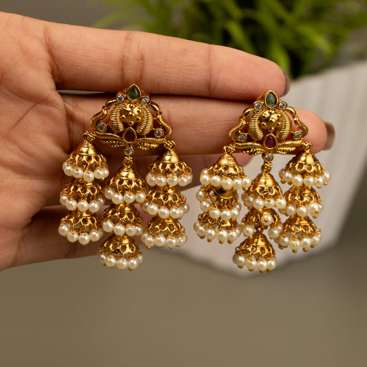 Antique Earrings E922