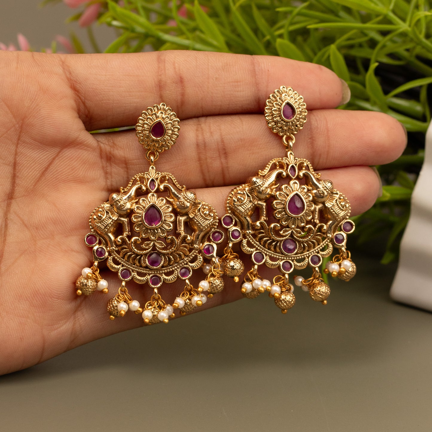 Antique Earrings E1057