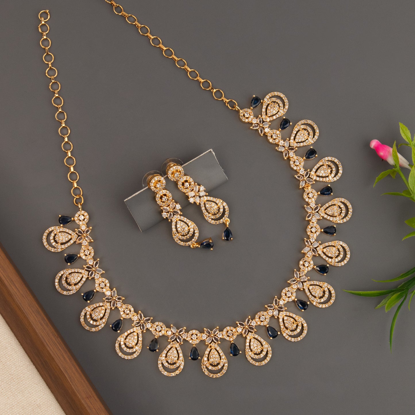 Premium Necklace 951