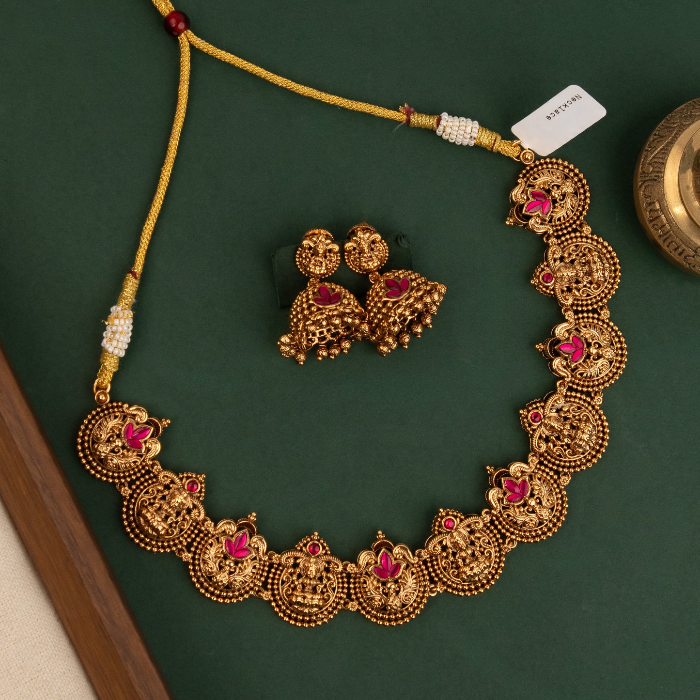 Premium Necklace 058