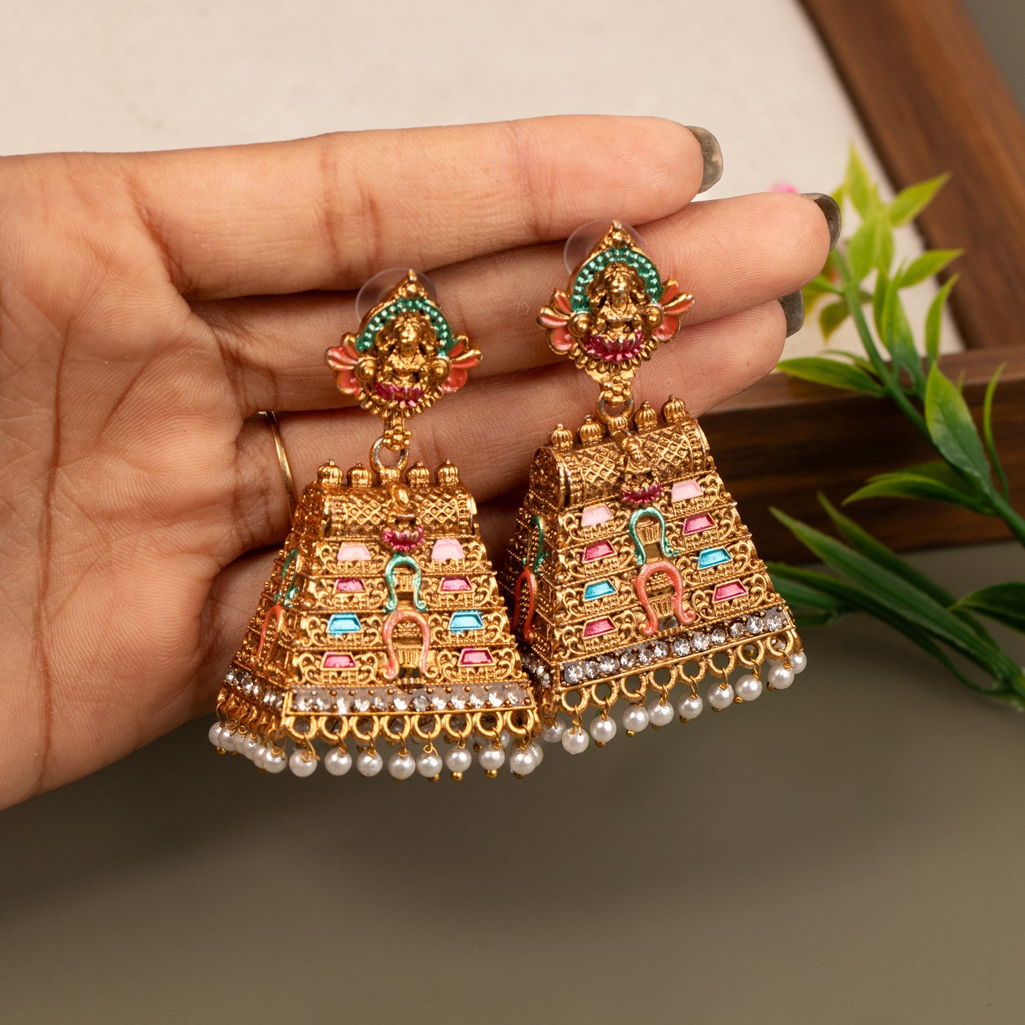 Antique Earrings E1119