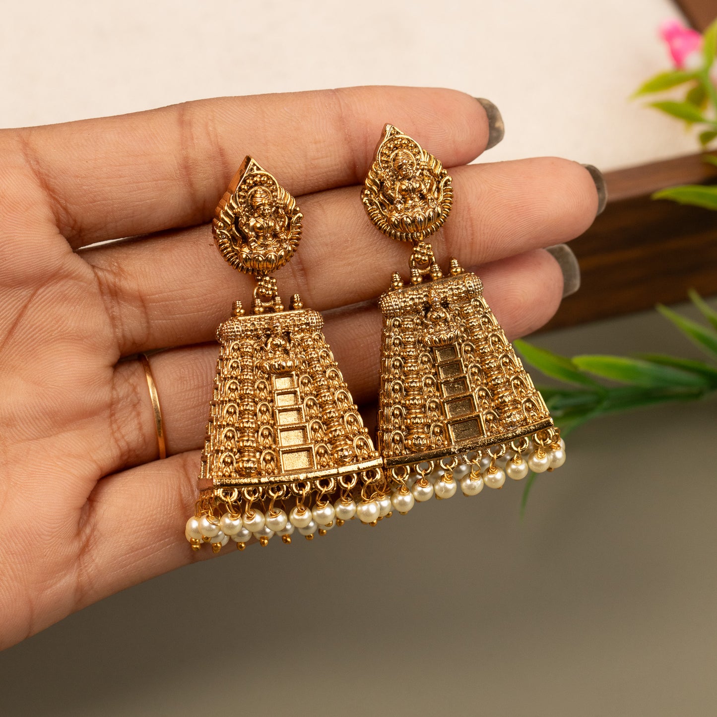 Antique Earrings E1121