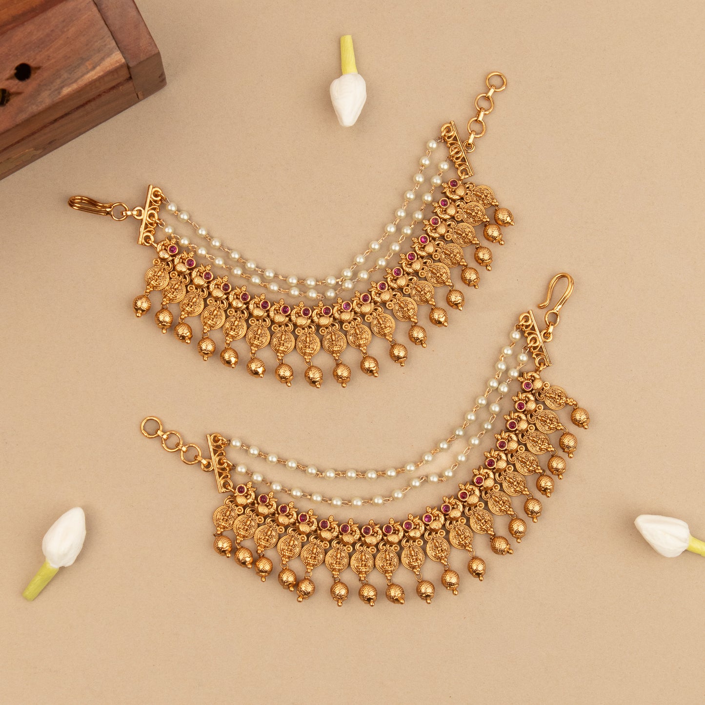 Premium Ear Chain EC90