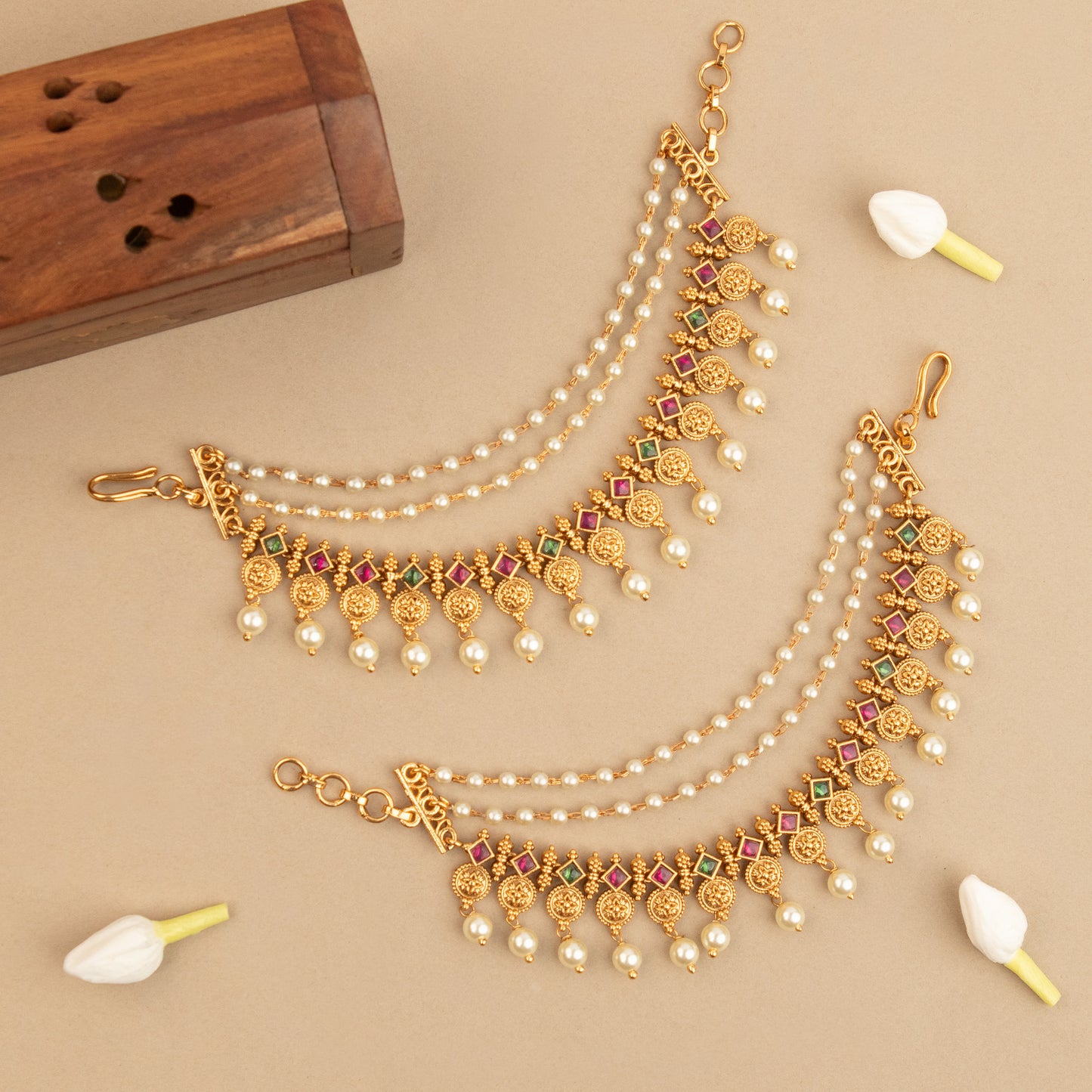 Premium Ear Chain EC92