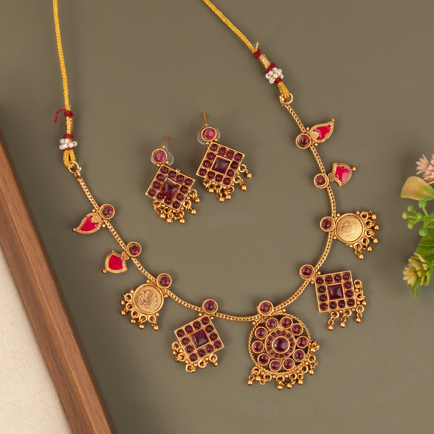 Necklace 296