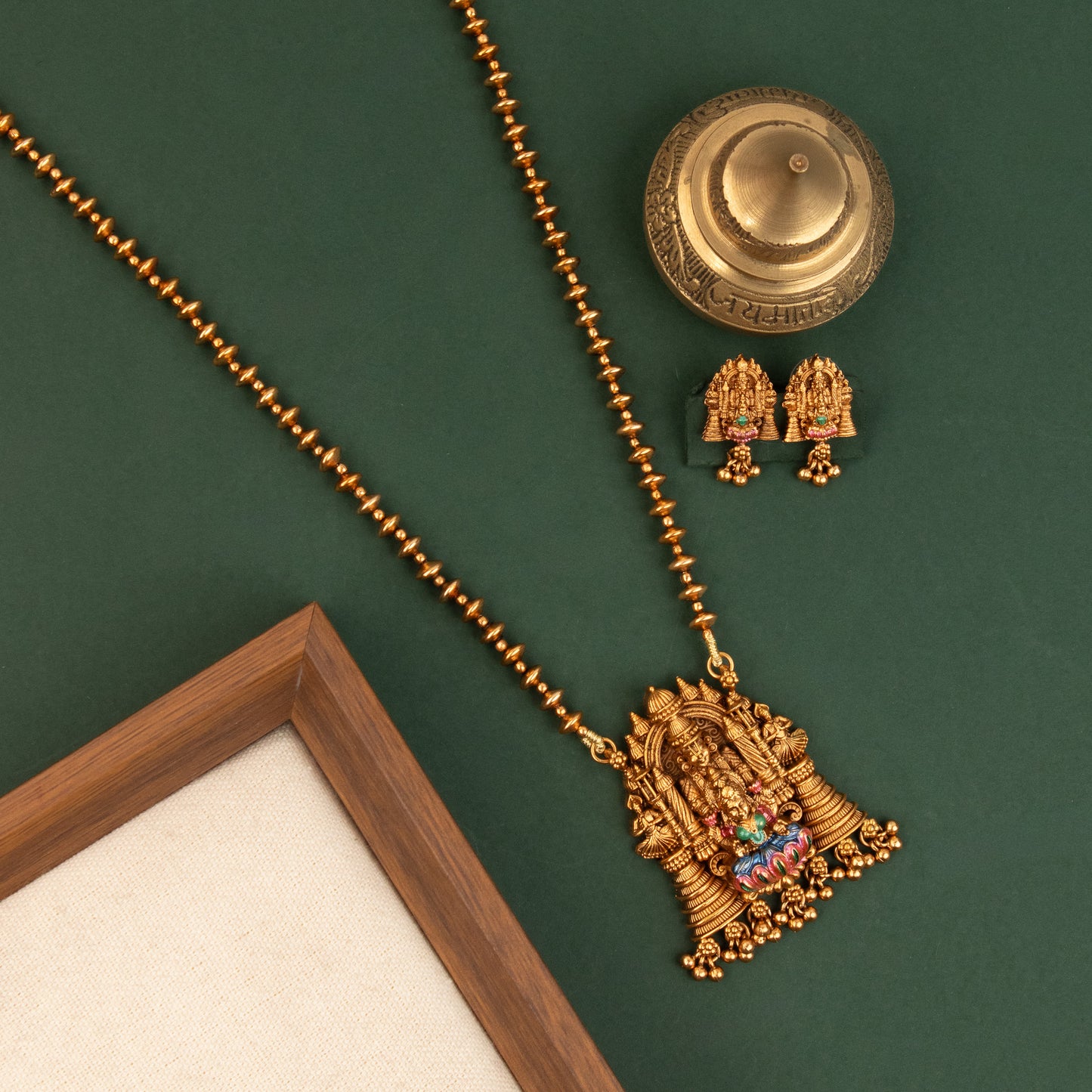 Necklace 560