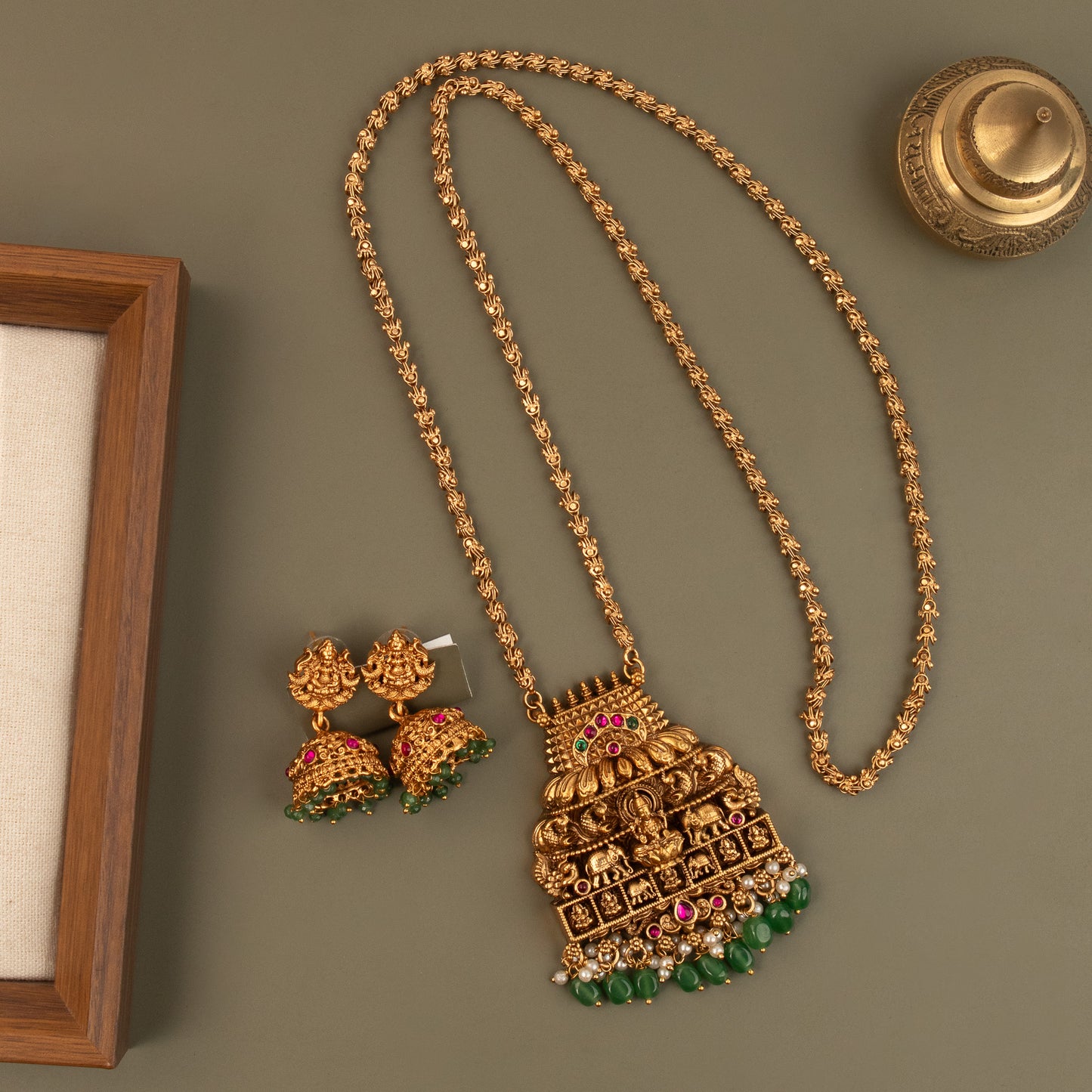 Necklace 690