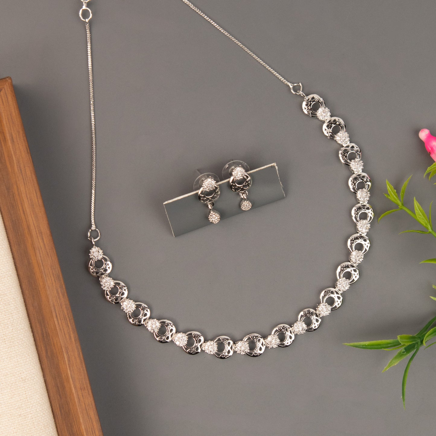 Necklace 737